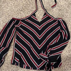 Off the shoulder top that toes around neck